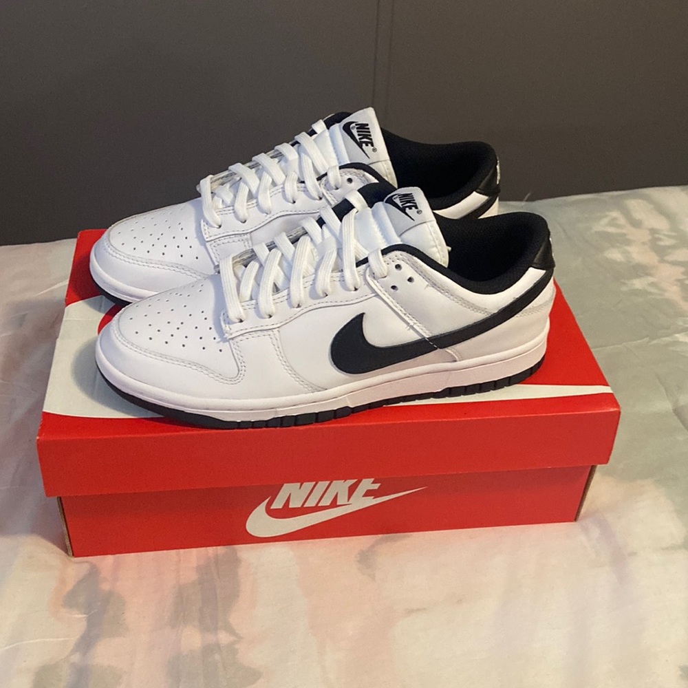 NIKE DUNK